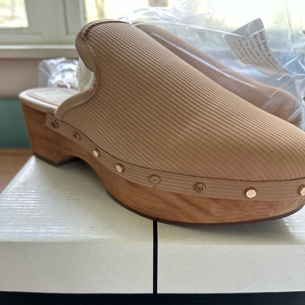 Dolce Vita Closen clog, brand new
